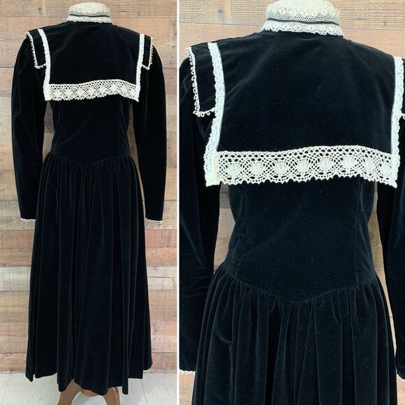 Vintage 1970’s Velvet Goth Prairie Victorian Dress Puff Shoulder Crochet Sz XS/S - Picture 1 of 15